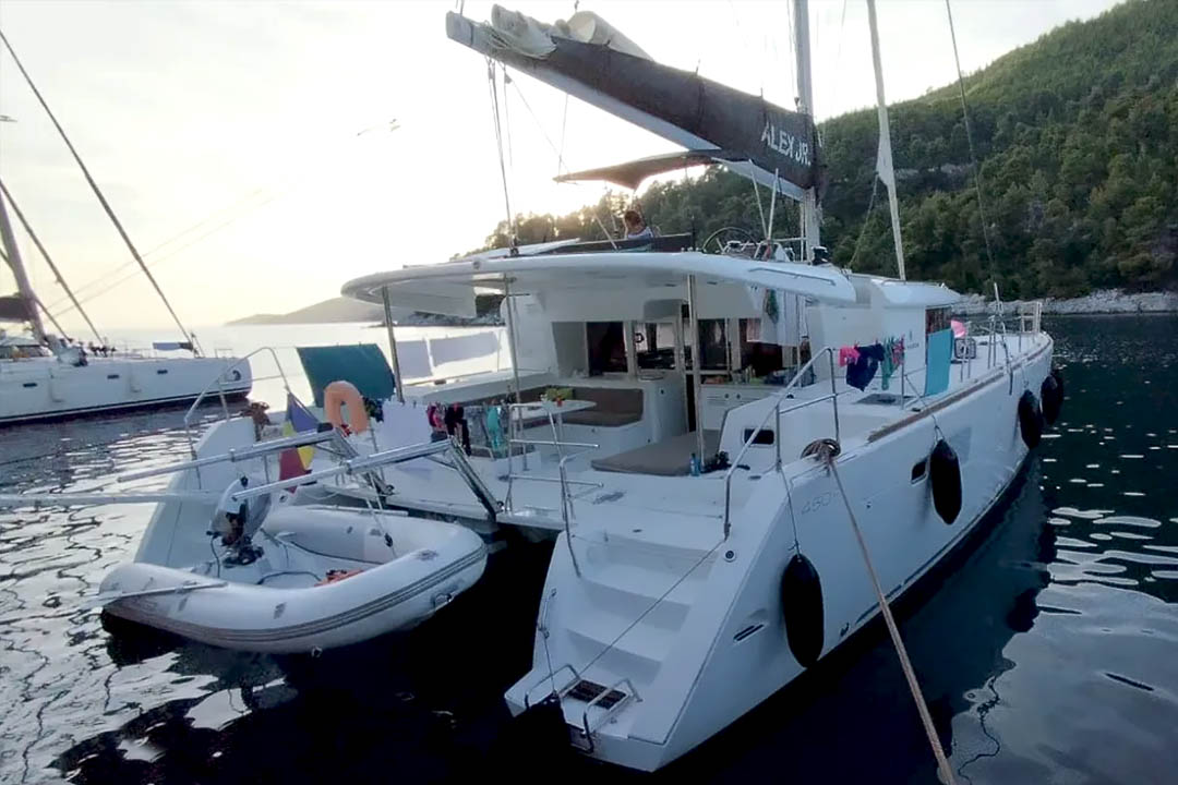 Catamaran Alex Jr. Lagoon 450 F - Imgs Exterior 7